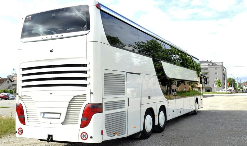 Hauts-de-France: Bus charter in Villeneuve-d