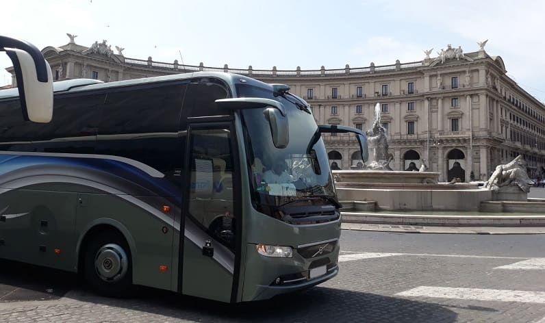 Hauts-de-France: Bus rental in Lens in Lens and France